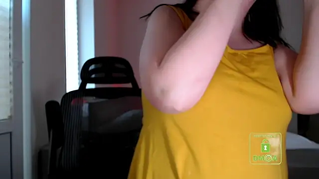 cute and hot online show from 04/22/26, 03:02