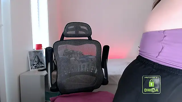 cute and hot online show from 04/29/26, 03:27