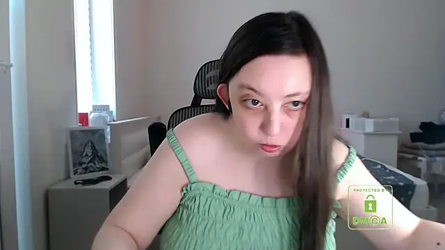 cute and hot online show from 05/20/26, 02:45