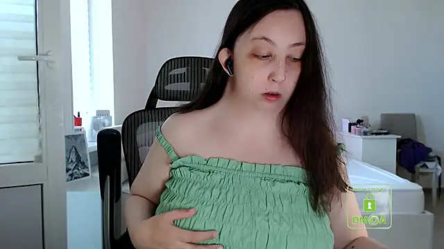 cute and hot online show from 06/11/26, 02:59