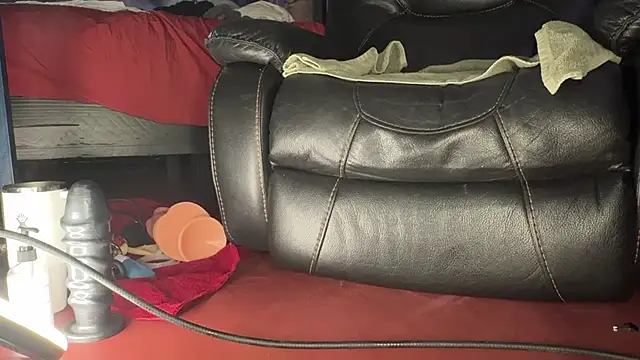 Snapshot of wheresando1 chatting on 12/02/25, 12:54 wheresando1 online show from 12/02/25, 12:54