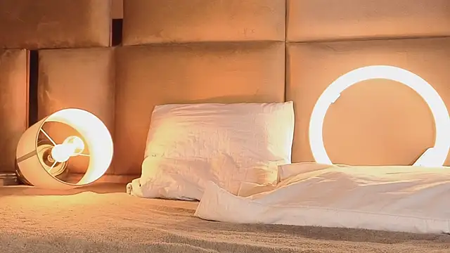 angelinepossy online show from 10/11/25, 10:08