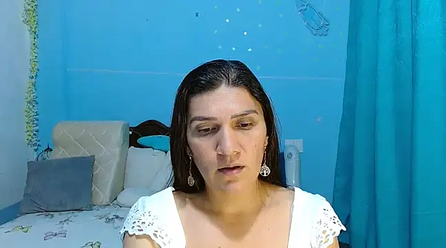 Snapshot of venus_swet_ chatting on 02/09/25, 02:28 venus swet online show from 02/09/25, 02:28