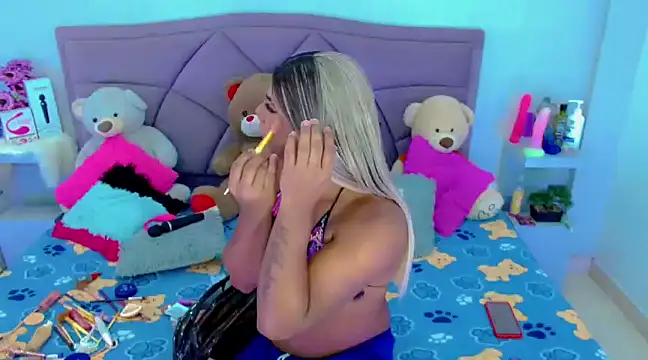 Snapshot of party_duo_trans chatting on 02/25/25, 03:42 party duo trans online show from 02/25/25, 03:42