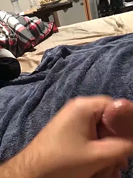 Snapshot of darksmoke011 chatting on 09/13/25, 02:33 darksmoke011 online show from 09/13/25, 02:33