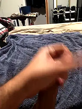 Snapshot of darksmoke011 chatting on 10/17/25, 03:20 darksmoke011 online show from 10/17/25, 03:20