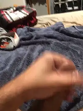 Snapshot of darksmoke011 chatting on 10/22/25, 03:40 darksmoke011 online show from 10/22/25, 03:40