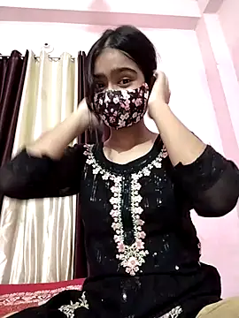 Arisha- online show from 10/05/25, 06:39