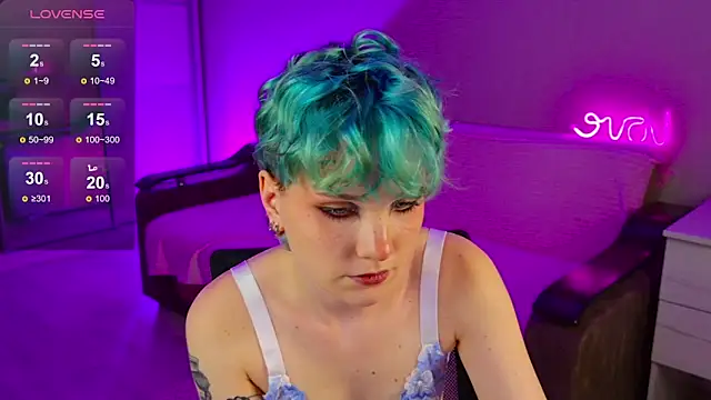 School Love online show from 12/05/24, 04:23