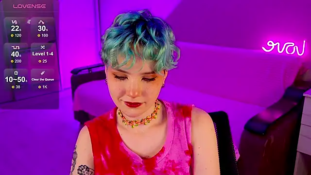 School Love online show from 12/18/24, 04:17