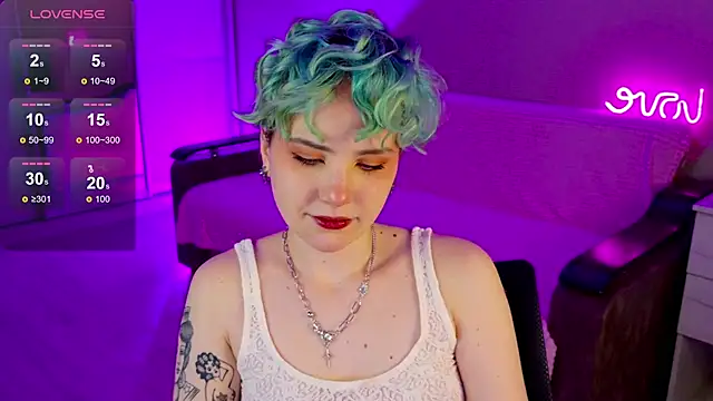 School Love online show from 01/05/25, 04:16