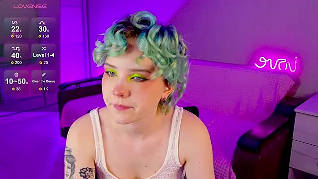 School Love online show from 01/15/25, 01:09