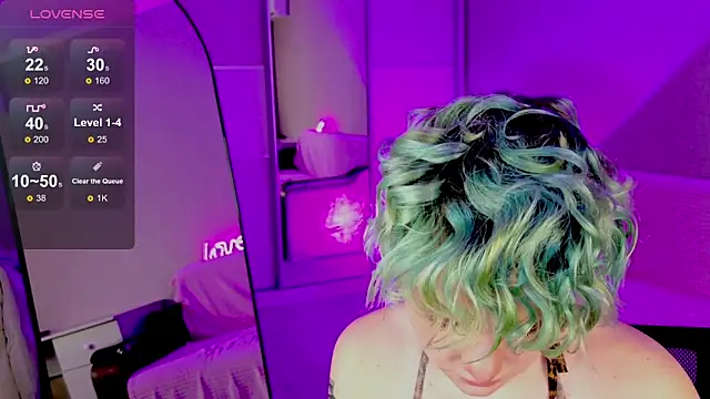 School Love online show from 01/22/25, 01:11