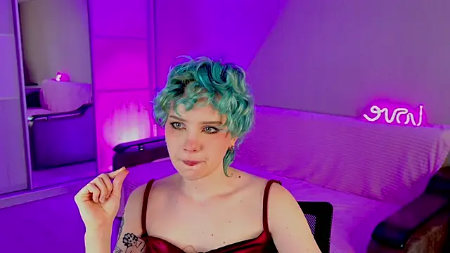 School Love online show from 02/20/25, 01:08