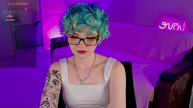 School Love online show from 02/23/25, 04:13