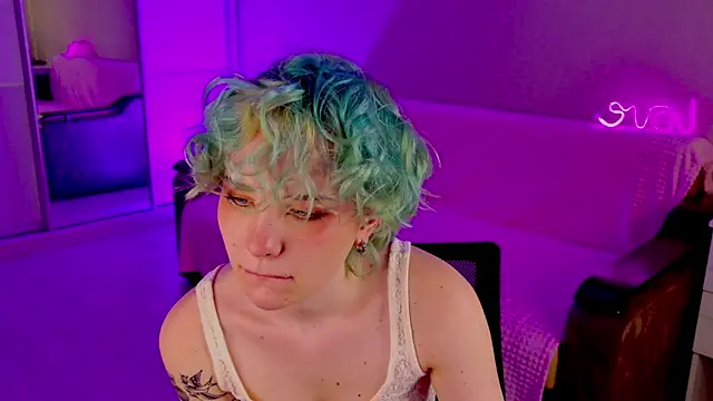 School Love online show from 03/07/25, 01:18