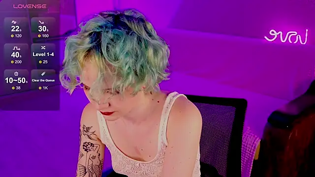 School Love online show from 03/07/25, 04:22