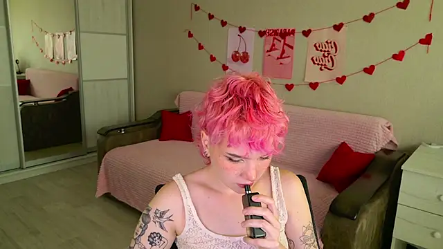 School Love online show from 09/18/25, 11:12