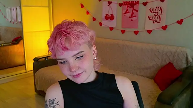 School Love online show from 09/24/25, 11:13