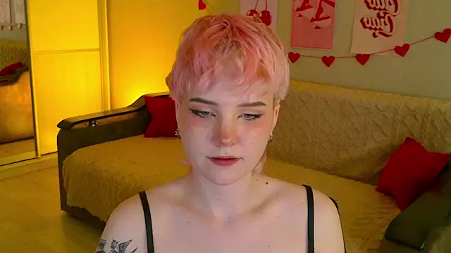 School Love online show from 09/26/25, 12:20