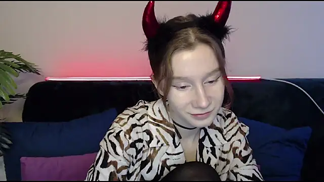 EnigmaSee online show from 12/26/24, 08:18