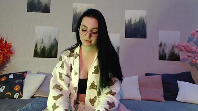 Fluffy Tiffy online show from 01/06/25, 02:04