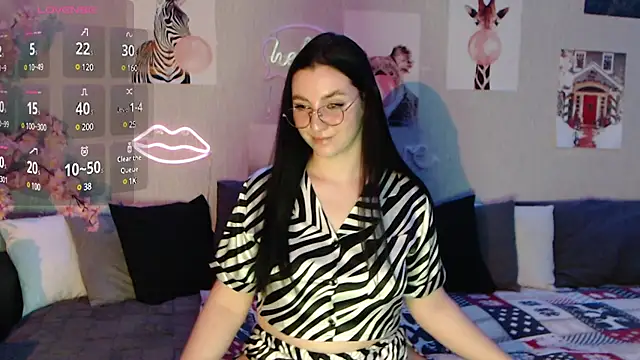 Fluffy Tiffy online show from 02/04/25, 05:10