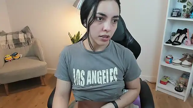  BellaEvans  online show from 02/13/25, 05:37