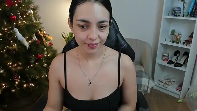  BellaEvans  online show from 12/05/25, 05:49