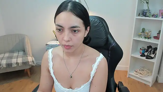  BellaEvans  online show from 02/25/26, 05:50