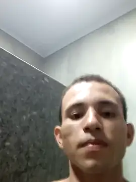 Snapshot of jhonmenas14 chatting on 12/15/25, 10:36 jhonmenas14 online show from 12/15/25, 10:36