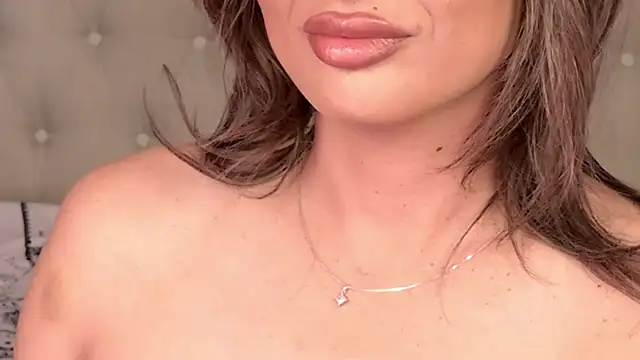 Snapshot of xprettysmilex chatting on 01/16/25, 10:34 xprettysmilex online show from 01/16/25, 10:34