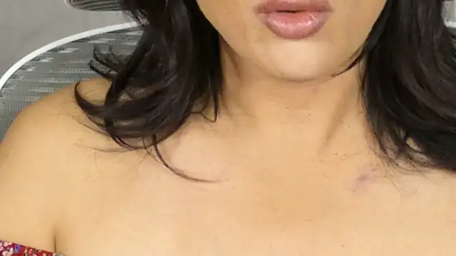 Snapshot of xprettysmilex chatting on 11/26/25, 09:05 xprettysmilex online show from 11/26/25, 09:05