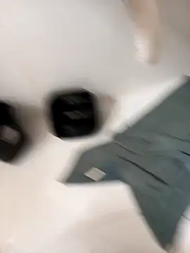 lobomisterioso13 online show from 12/04/25, 12:03