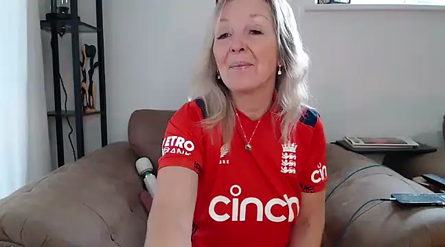 Ladystargazer1966 online show from 01/10/25, 12:36