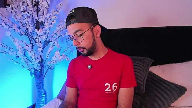 Snapshot of _PauloDaSilva_ chatting on 03/27/26, 10:15 PauloDaSilva online show from 03/27/26, 10:15