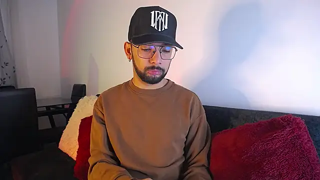 Snapshot of _PauloDaSilva_ chatting on 04/15/26, 02:46 PauloDaSilva online show from 04/15/26, 02:46