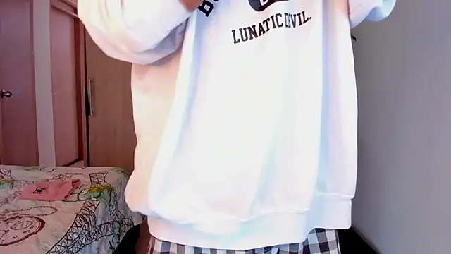 aldrinwhite online show from 12/15/25, 04:00