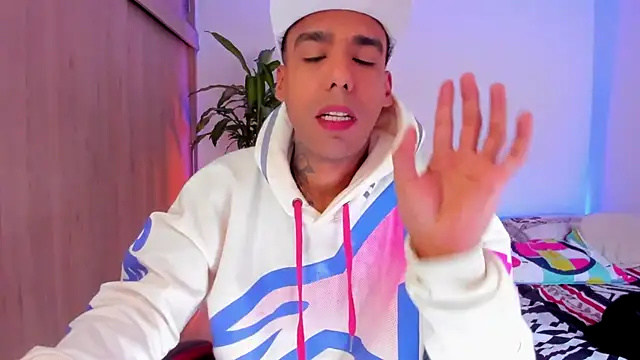 aldrinwhite online show from 04/06/26, 05:36