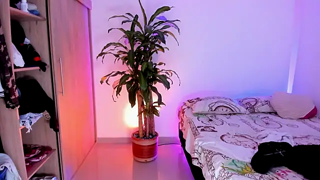 aldrinwhite online show from 07/03/26, 04:02