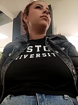 Mommy-Hot online show from 12/20/25, 02:13