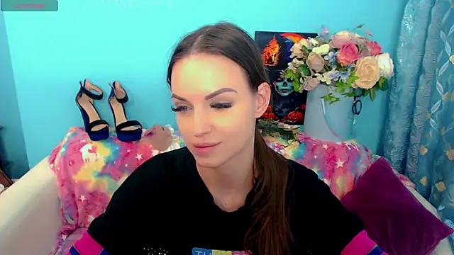 Snapshot of LindaaLu chatting on 03/19/25, 03:52 LindaaLu online show from 03/19/25, 03:52