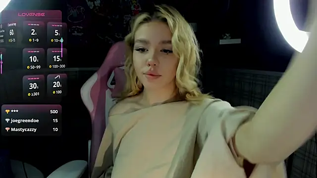 Snapshot of Anna_Robinson chatting on 09/25/25, 01:53 Anna Robinson online show from 09/25/25, 01:53