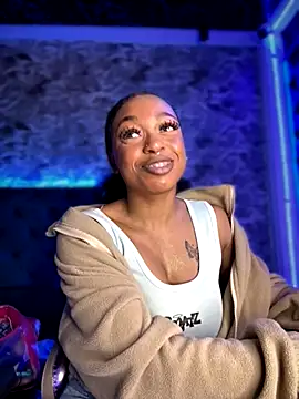 Melany Williams online show from 11/19/25, 01:11