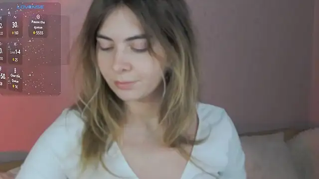 chloi hes online show from 12/06/24, 03:11