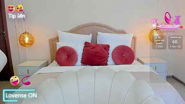 MissLoou online show from 03/17/26, 06:17