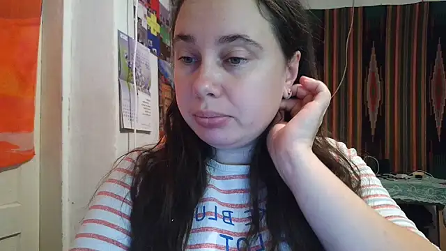 Cora Maro online show from 10/17/25, 12:58