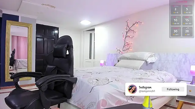 charolbruce 1 online show from 01/13/26, 12:54