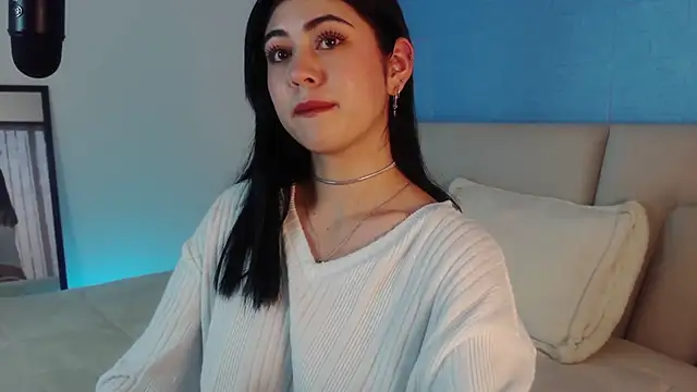 Zoe Benson online show from 03/06/25, 12:41