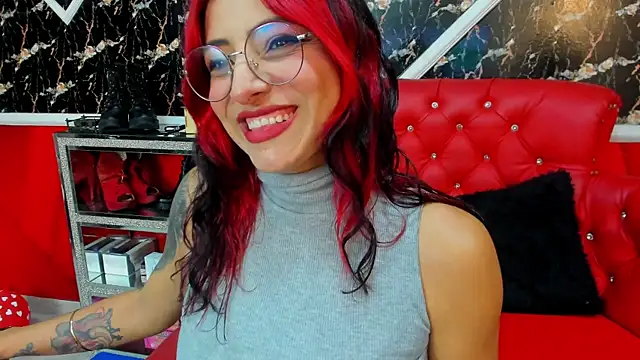 Snapshot of TAFITASLAVE chatting on 02/23/25, 01:13 TAFITASLAVE online show from 02/23/25, 01:13